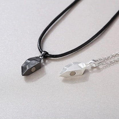 Verižica za pare z magnetnim srcem